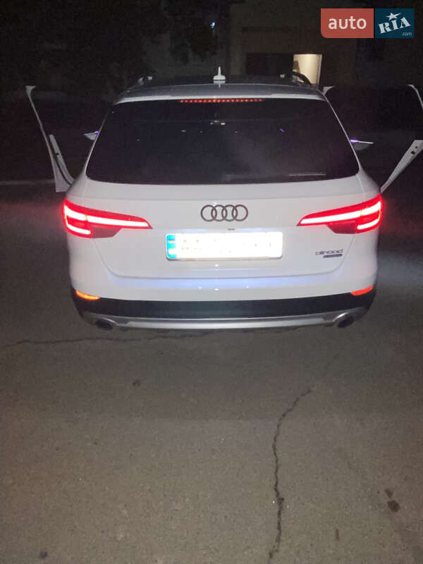 Универсал Audi A4 Allroad 2017 в Киеве