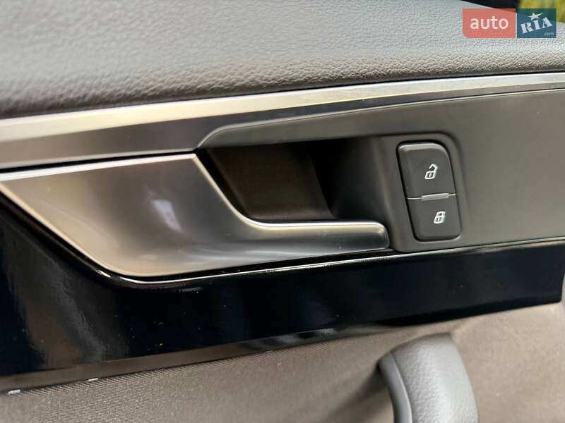 Универсал Audi A4 Allroad 2019 в Полтаве