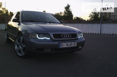 Седан Audi A4 1995 в Полтаве