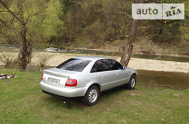 Седан Audi A4 1999 в Львове