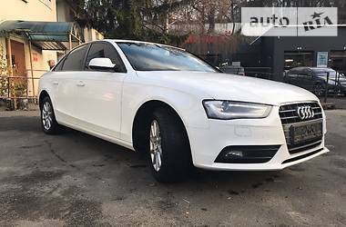 Седан Audi A4 2013 в Киеве