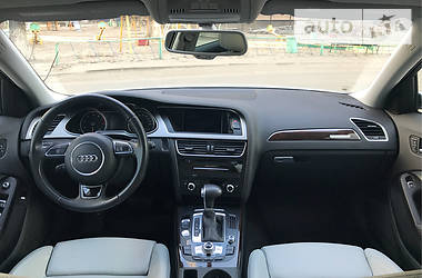 Седан Audi A4 2013 в Днепре