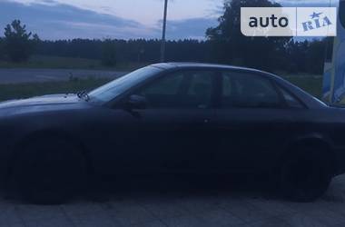 Седан Audi A4 1998 в Нетешине