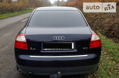 Седан Audi A4 2001 в Самборі