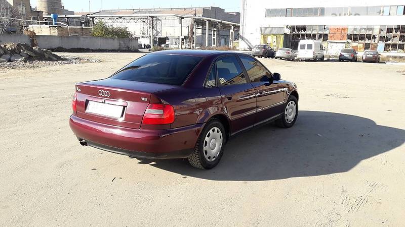 Седан Audi A4 1997 в Киеве