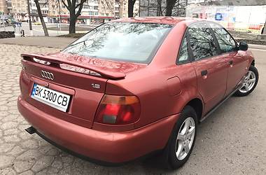 Седан Audi A4 1995 в Дубно