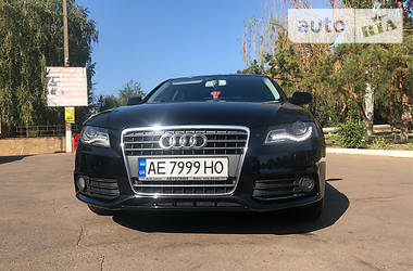 Седан Audi A4 2011 в Кривом Роге