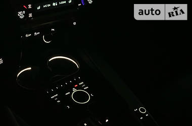 Седан Audi A4 2015 в 
