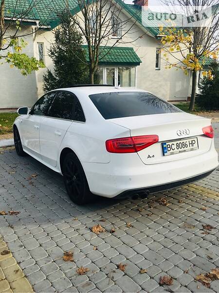 Седан Audi A4 2015 в Львові