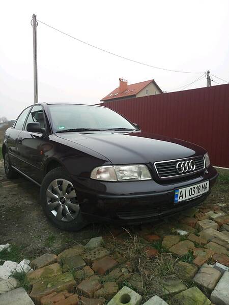 Седан Audi A4 1996 в Броварах