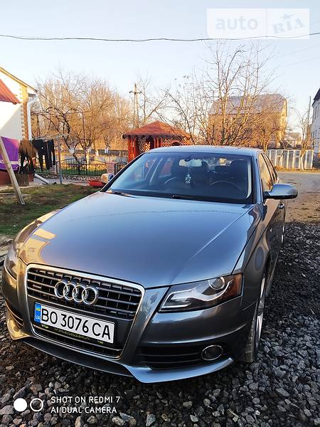 Седан Audi A4 2012 в Лановцах