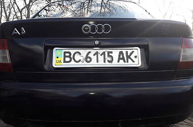 Седан Audi A4 1995 в Львове