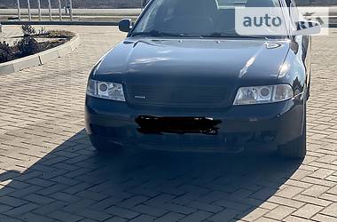 Седан Audi A4 1996 в Пятихатках