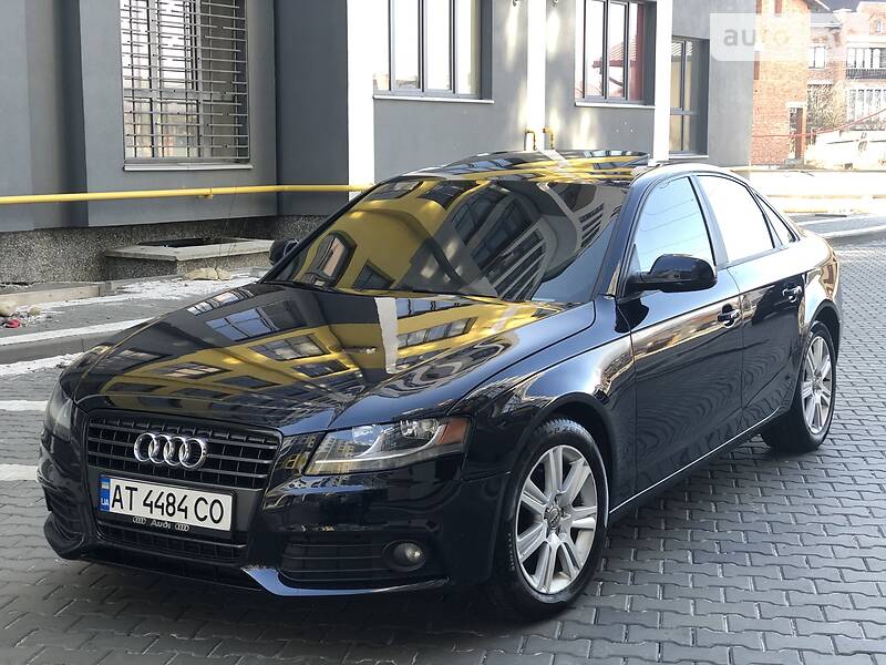 Седан Audi A4 2011 в Ивано-Франковске