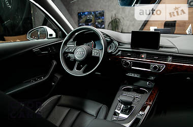 Седан Audi A4 2018 в 