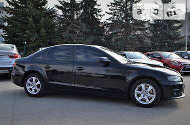 Седан Audi A4 2011 в 