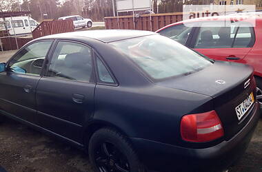 Седан Audi A4 2000 в 