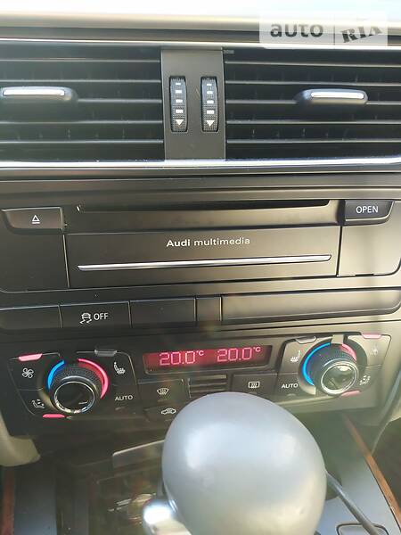 Седан Audi A4 2011 в Львові