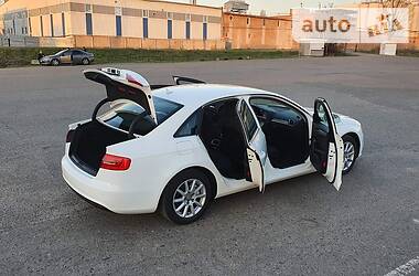Седан Audi A4 2014 в 