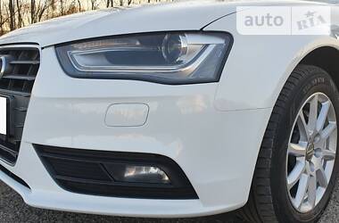 Седан Audi A4 2014 в 