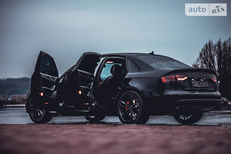 Седан Audi A4 2012 в Запоріжжі