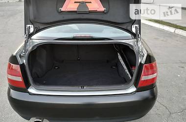 Седан Audi A4 2000 в 