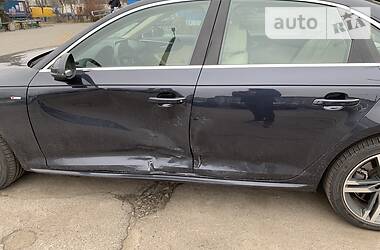 Седан Audi A4 2018 в 