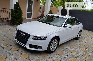 Седан Audi A4 2012 в 