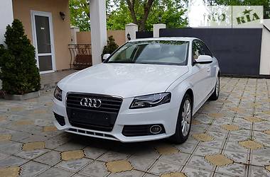 Седан Audi A4 2012 в 