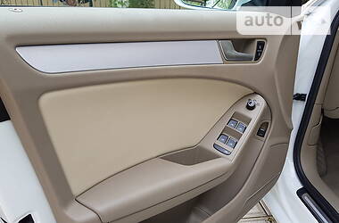 Седан Audi A4 2012 в 