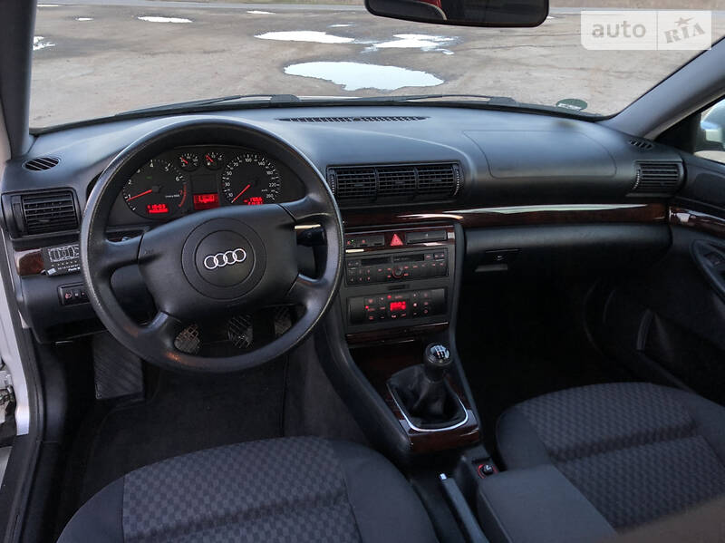 Седан Audi A4 1999 в Бучачі