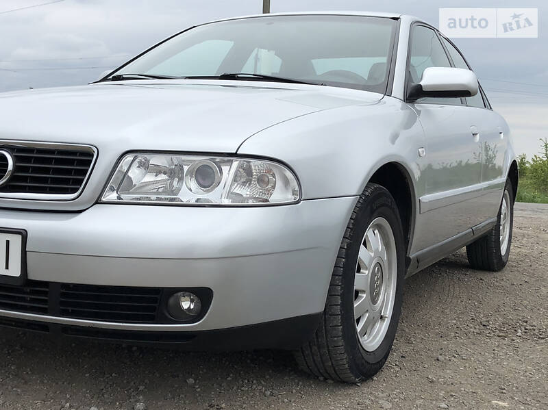 Седан Audi A4 1999 в Бучачі