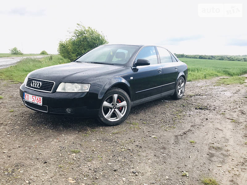 Седан Audi A4 2001 в Золочеві