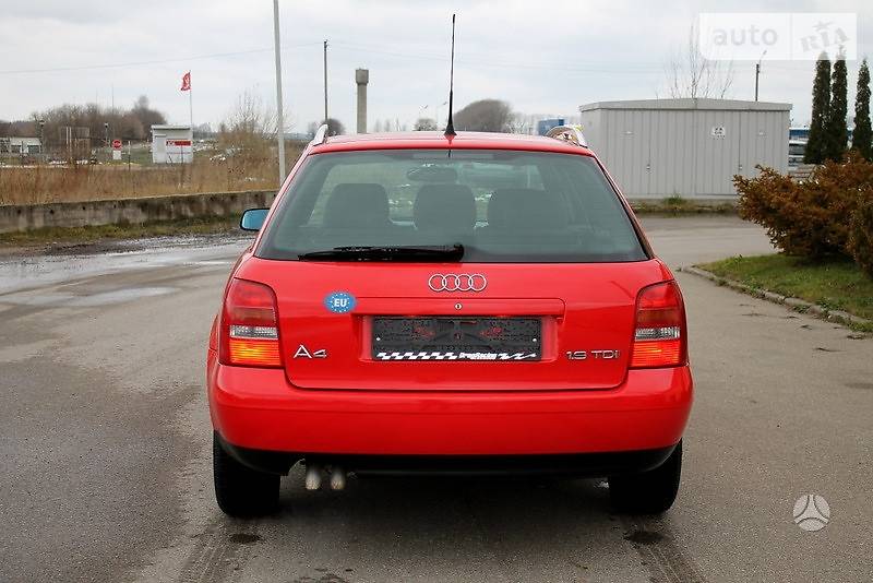 Универсал Audi A4 2001 в Костополе