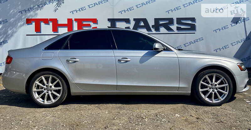 Седан Audi A4 2012 в Києві