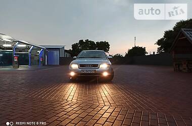 Універсал Audi A4 2001 в 