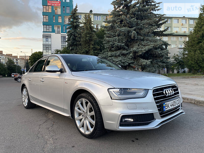 Седан Audi A4 2014 в Рівному