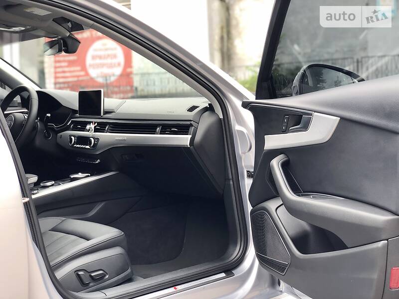 Седан Audi A4 2018 в Рівному