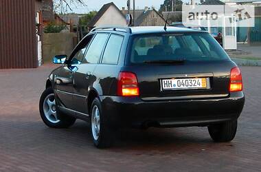 Универсал Audi A4 1999 в 