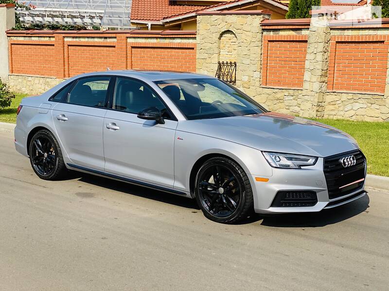 Седан Audi A4 2018 в 