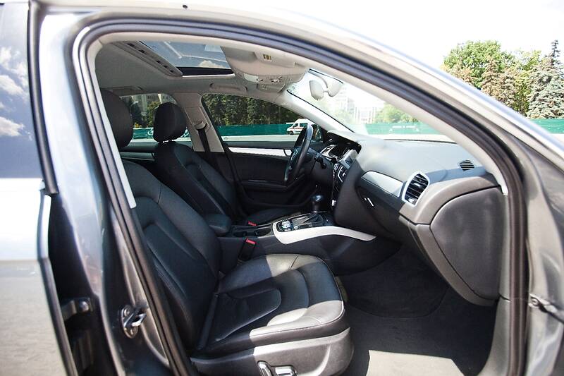 Седан Audi A4 2014 в Харкові