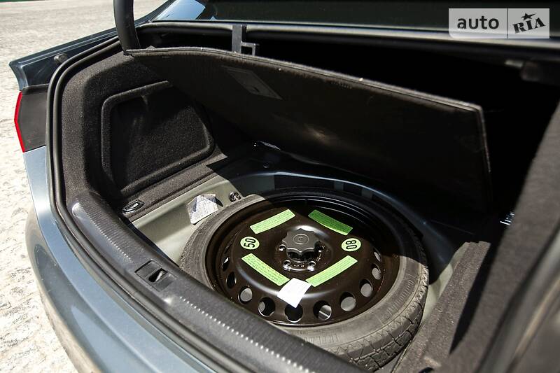 Седан Audi A4 2014 в Харкові