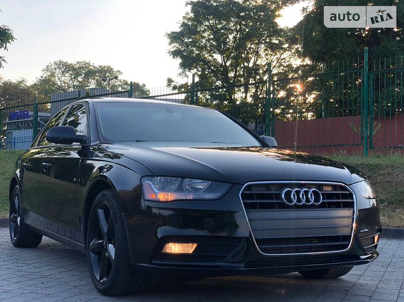 Седан Audi A4 2013 в Стрию