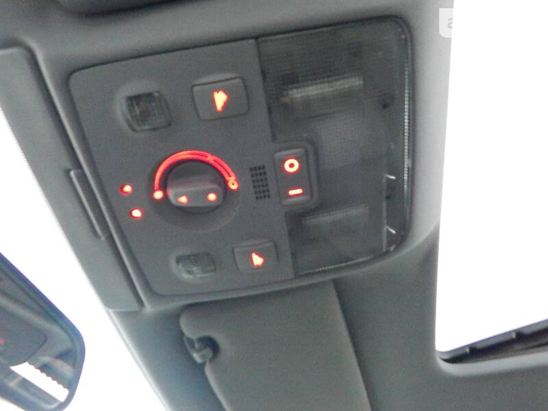 Седан Audi A4 2000 в Сарнах