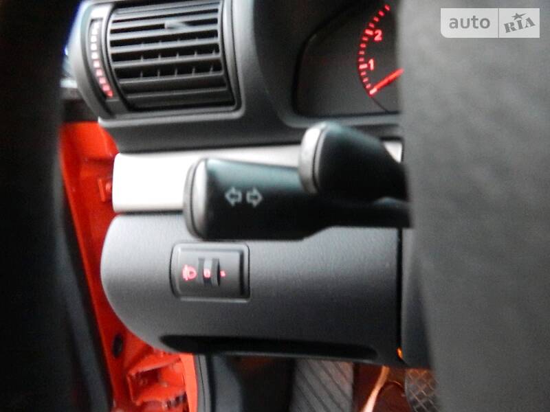 Седан Audi A4 2000 в Сарнах