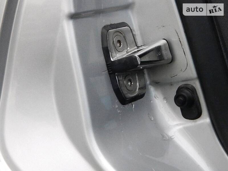 Седан Audi A4 2000 в Сарнах