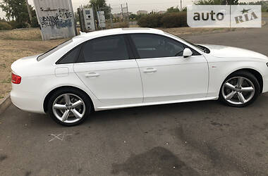 Седан Audi A4 2011 в Кривом Роге