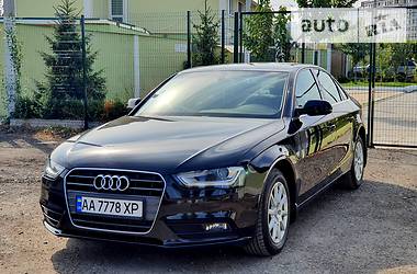Седан Audi A4 2012 в 