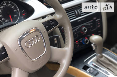 Седан Audi A4 2009 в Луцке