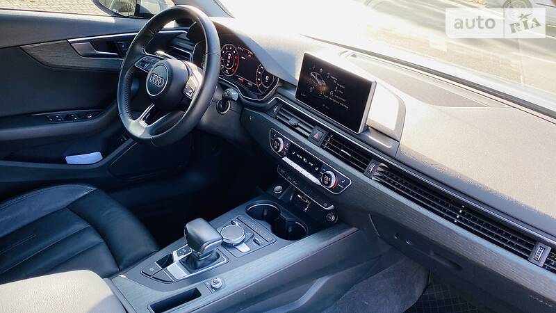 Седан Audi A4 2018 в Одессе